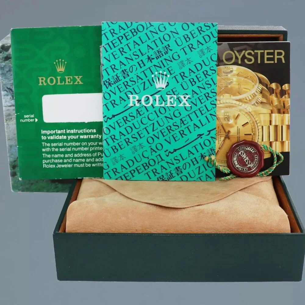 MINT ROLEX SUBMARINER MEN'S GOLD BUCKLE WATCH